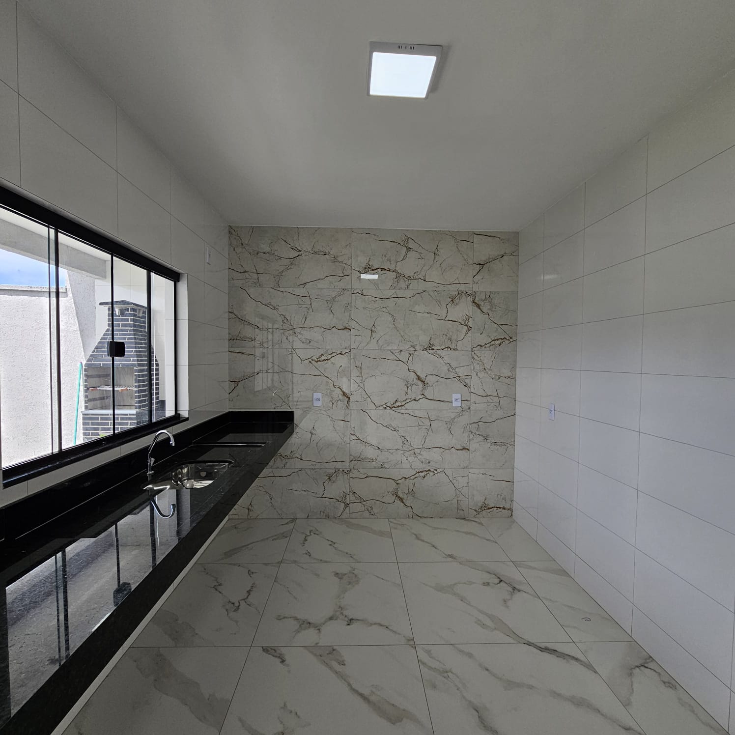 Casa a venda no Jardim Himalaia em Aparecida de Goiânia / 1 suíte / 97m²
