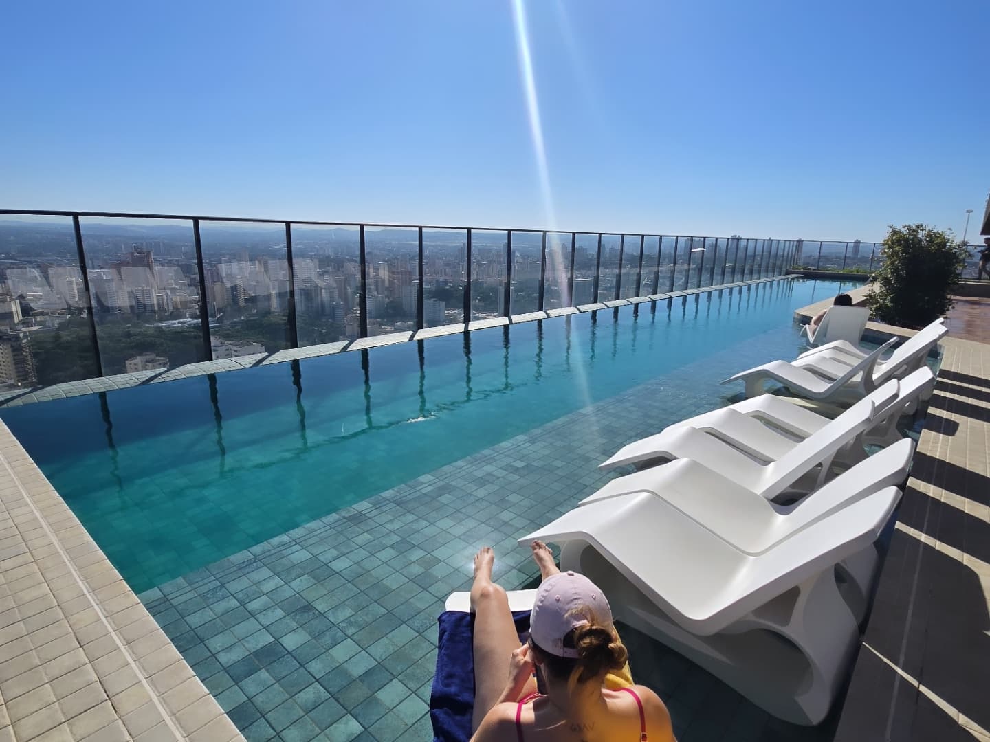 Flat para venda ou aluguel / mobiliado / 1 vaga / predio novo / rooftop no 38º / jacuzzi / piscina
