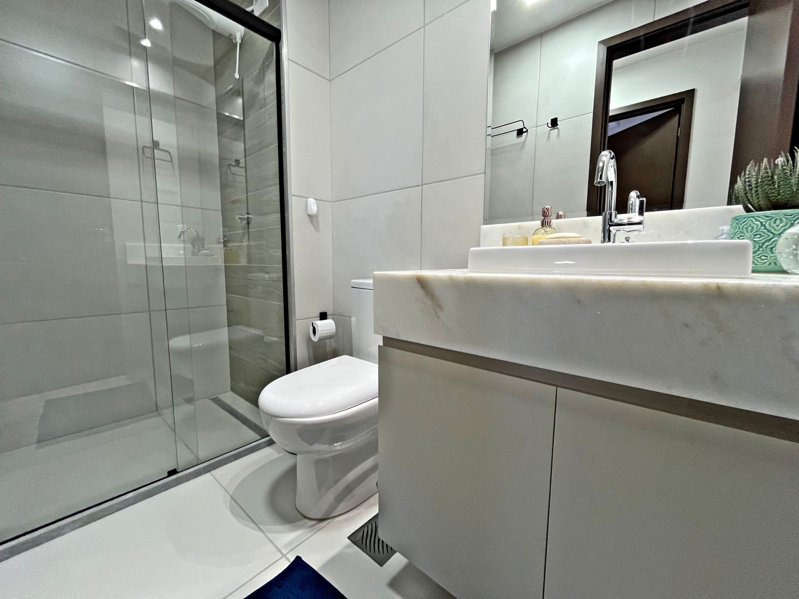 Apartamento a venda ou aluguel / 2 quartos / 1 suite / mobiliado / predio novo / rooftop / 1 vaga