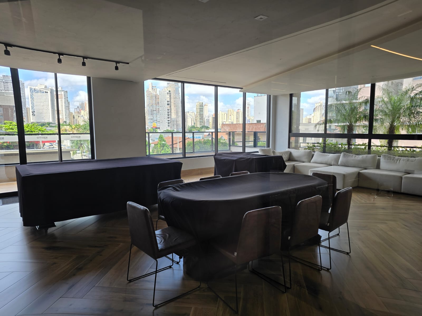 Apartamento a venda ou aluguel / 2 quartos / 1 suite / mobiliado / predio novo / rooftop / 1 vaga