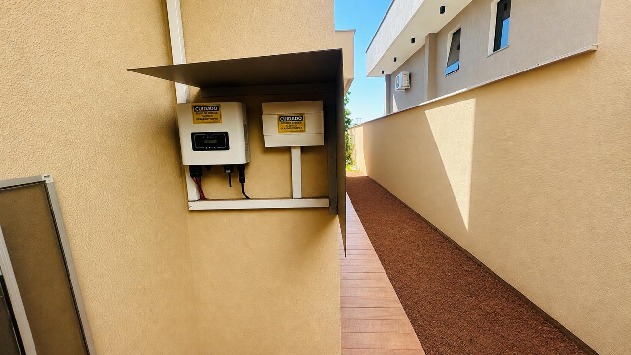 Venda de Casa Térrea em Condomínio fechado no Residencial Jardim Veneza