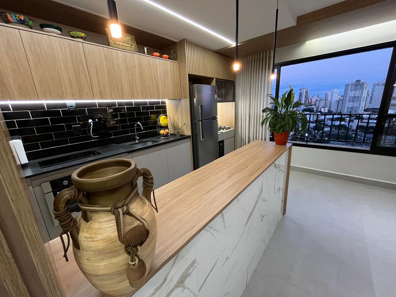 Apartamento Setor Bueno a venda / 2 quartos / lavabo / 2 vagas / predio novo / mobiliado