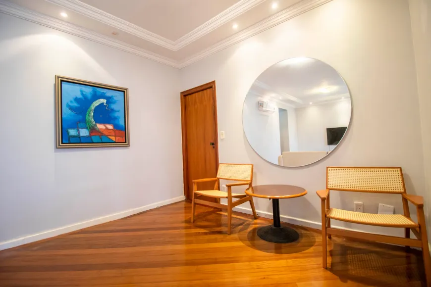 Apartamento a venda de 217m² com 4 quartos (3 suítes) / 2 vagas / lazer completo / Setor Bueno / Água inclusa no condomínio