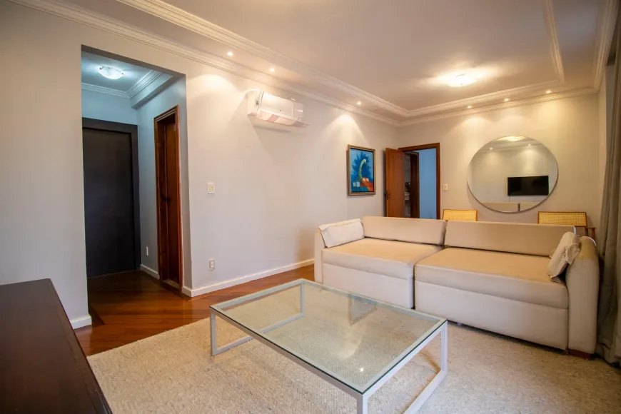 Apartamento a venda de 217m² com 4 quartos (3 suítes) / 2 vagas / lazer completo / Setor Bueno / Água inclusa no condomínio