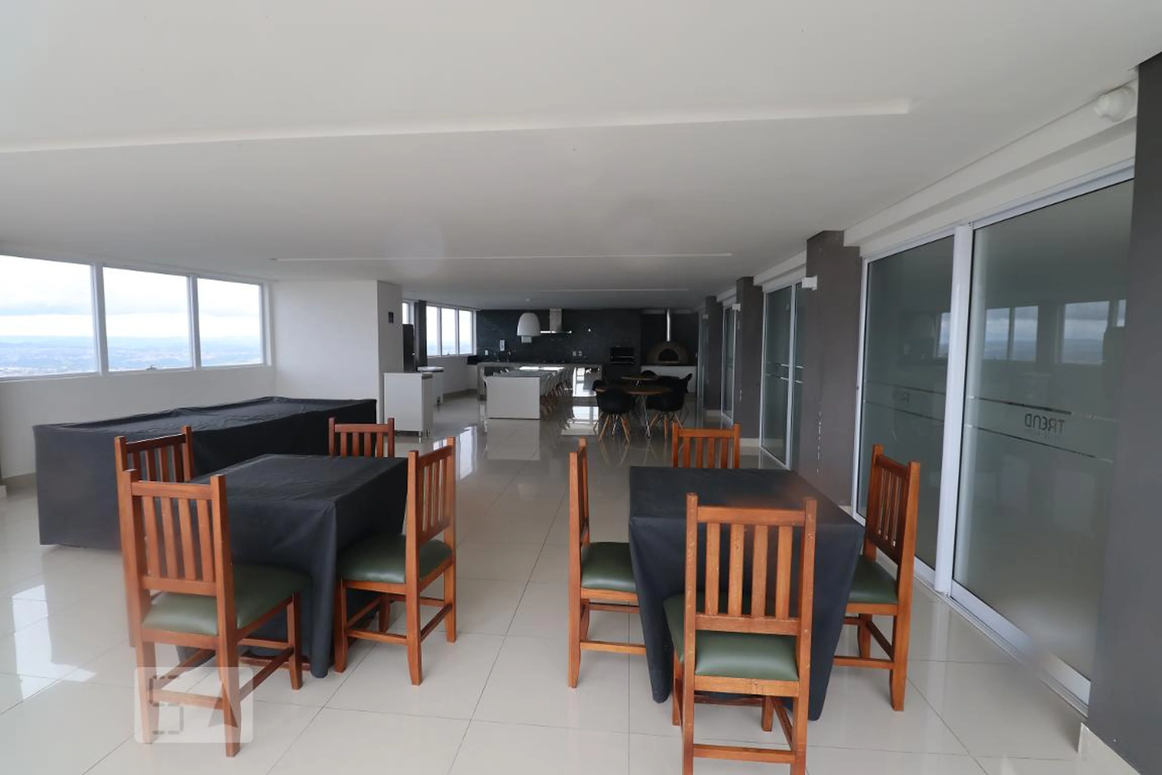 Flat a venda ou aluguel no Jardim Goias / mobiliado e decorado / piscina no rooftop / proximo ao Flamboyant Shopping