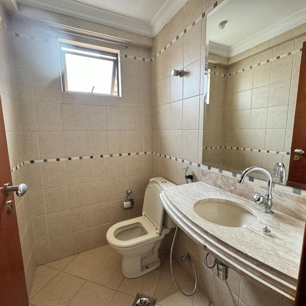 Apartamento no Setor Bueno a venda / 3 suites mais office / 2 vagas / lazer sem academia