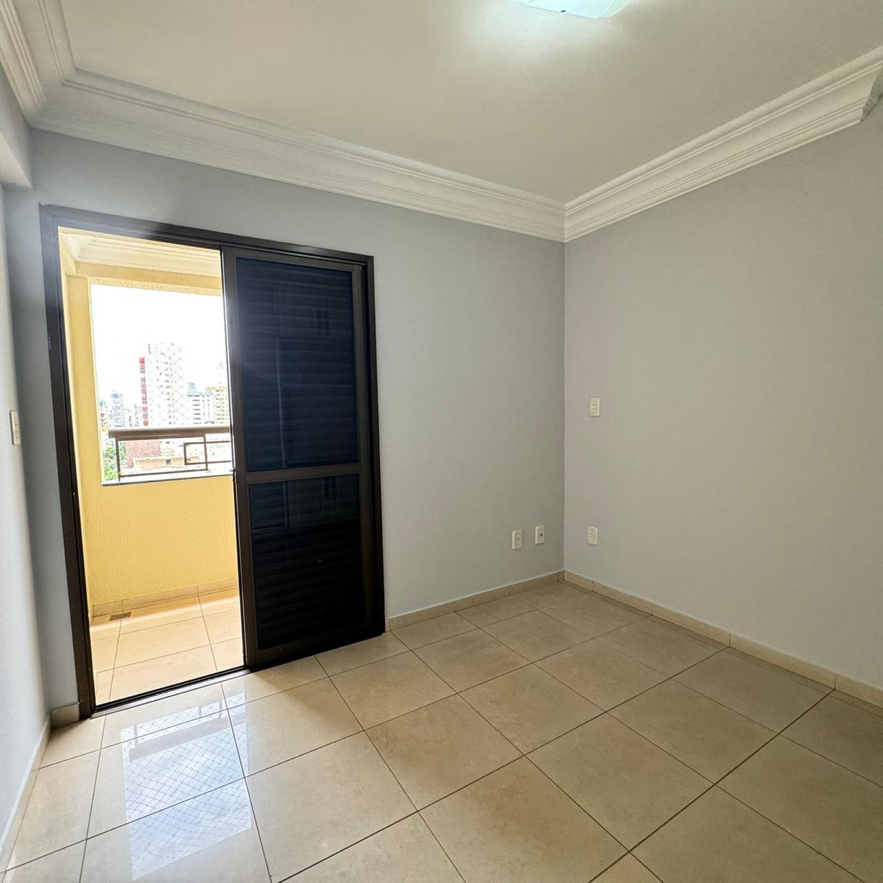 Apartamento no Setor Bueno a venda / 3 suites mais office / 2 vagas / lazer sem academia