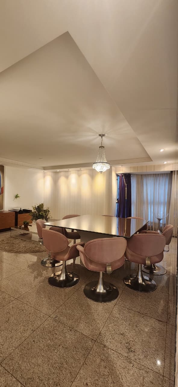 Apartamento à venda no Residencial Amazonas / 3 suítes / 2 vagas / Setor Nova Suíça