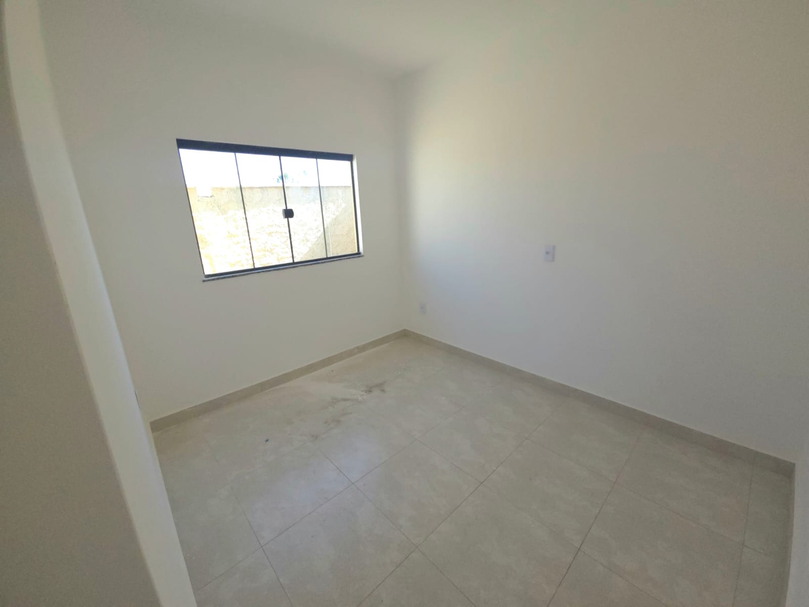 Casa com 2 quartos a venda GO 040, proximo ao Madre Germana e terminal Maranata em Goiania