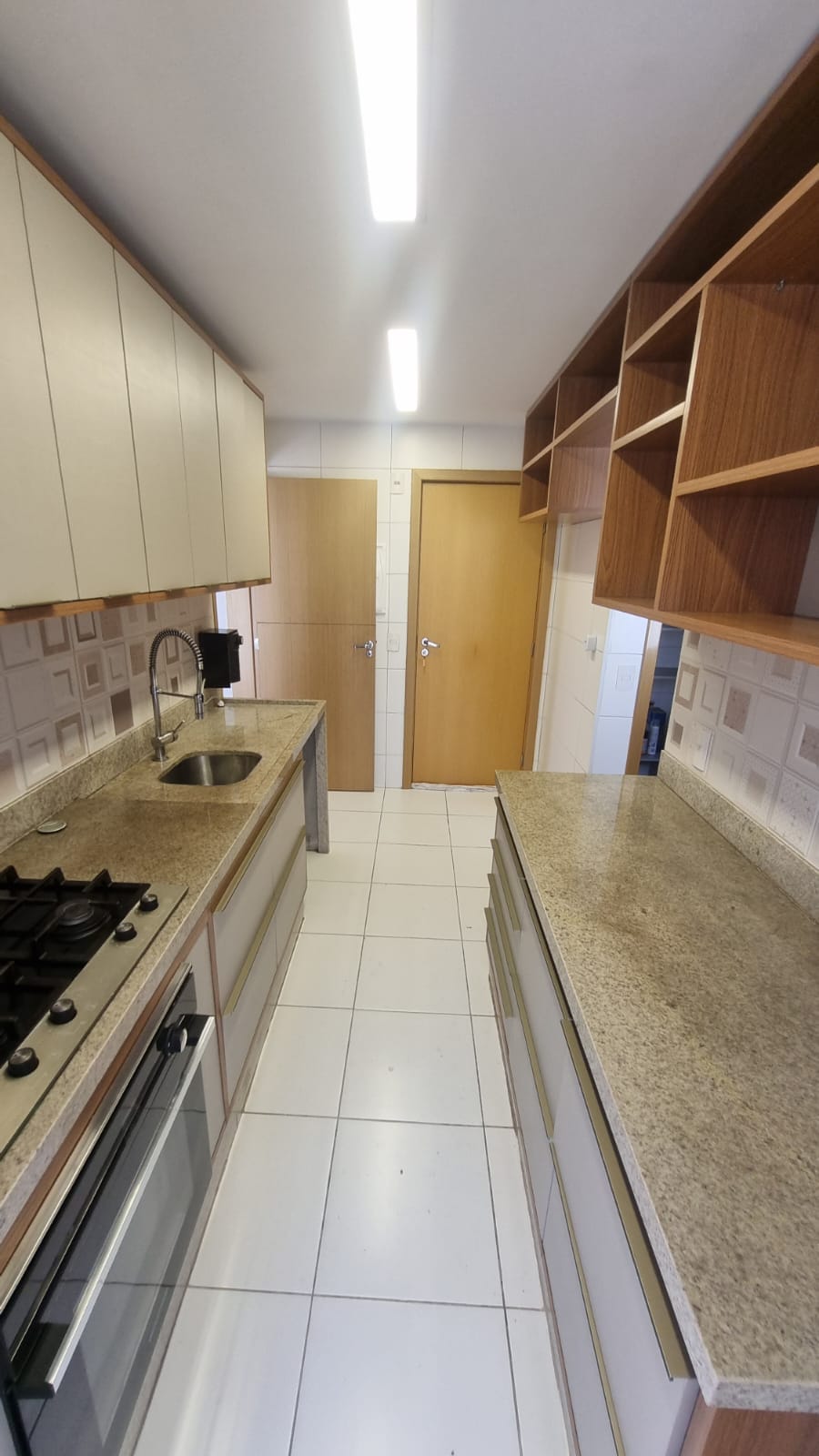 Apartamento à Venda no Flampark Residencial Club Torre 2 / 3 suítes plenas / 2 vagas / Jardim Goiás