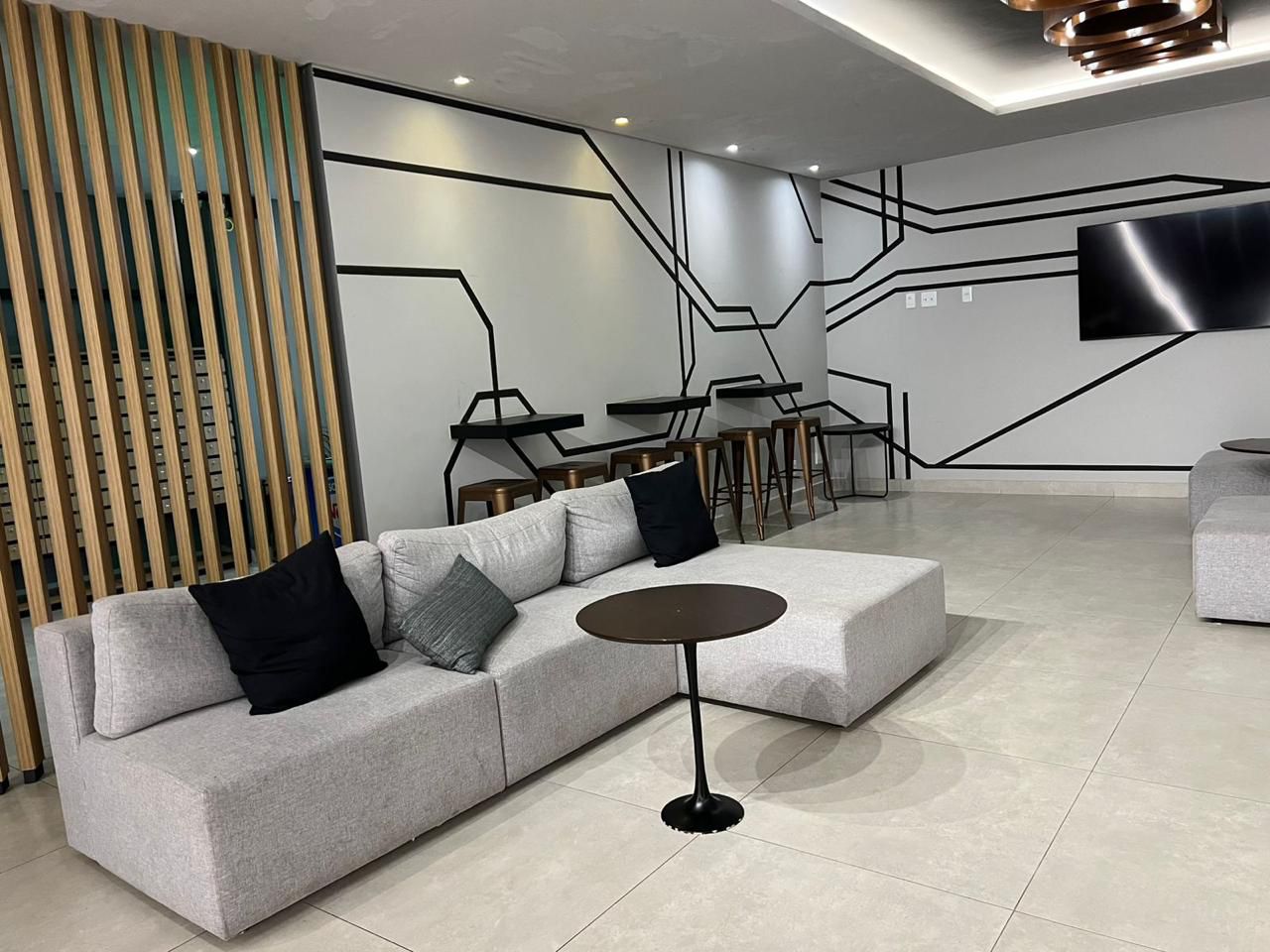 Apartamento à venda Setor Bueno / 87 m² /   02 suítes / lavabo e varanda / com vista privilegiada para o Parque Vaca Brava / 2 vagas / mobiliado