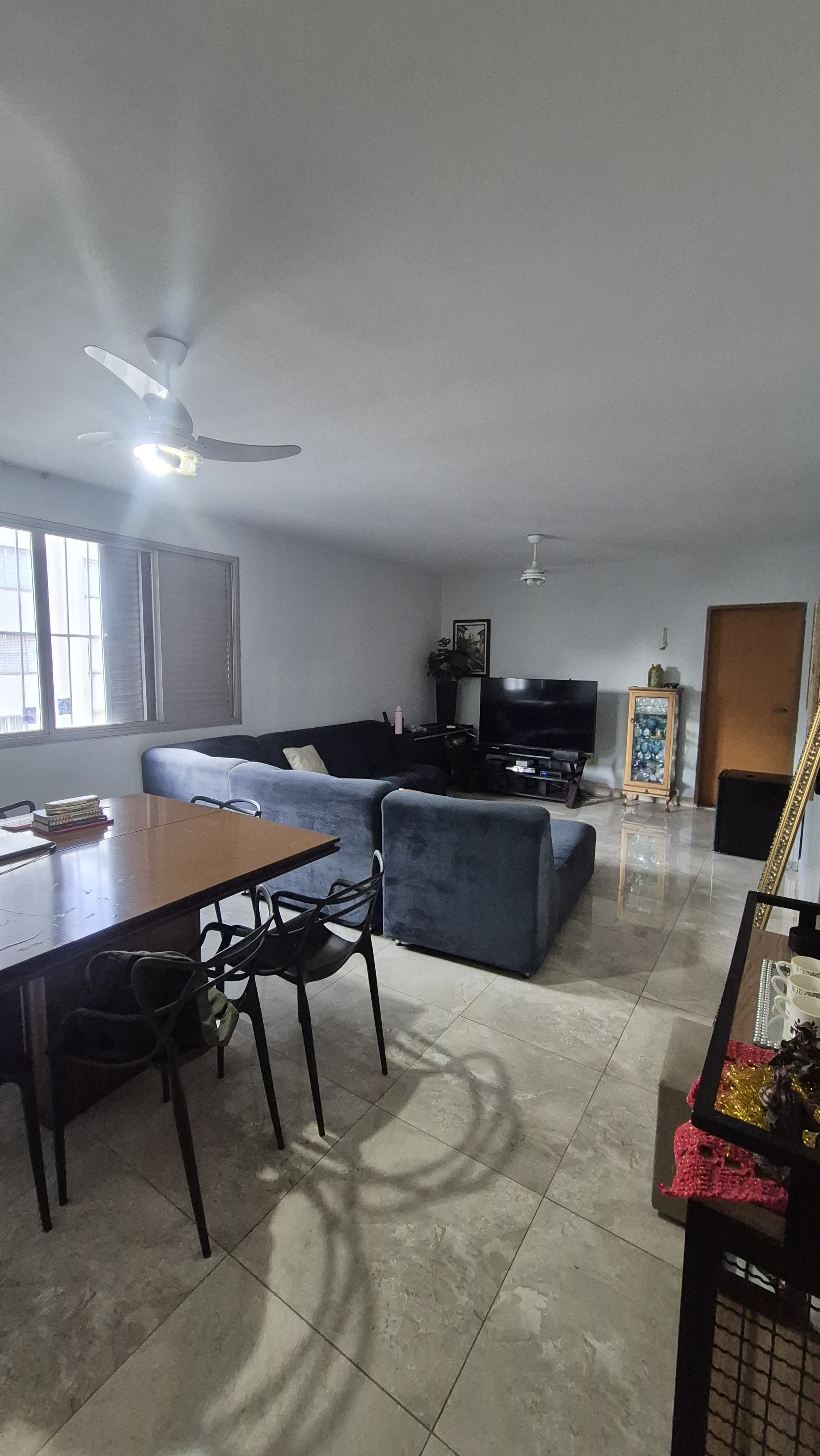 Apartamento à Venda no Edifício Itatiaia / 4 quartos / 1 suíte / 2 vagas / Setor Marista