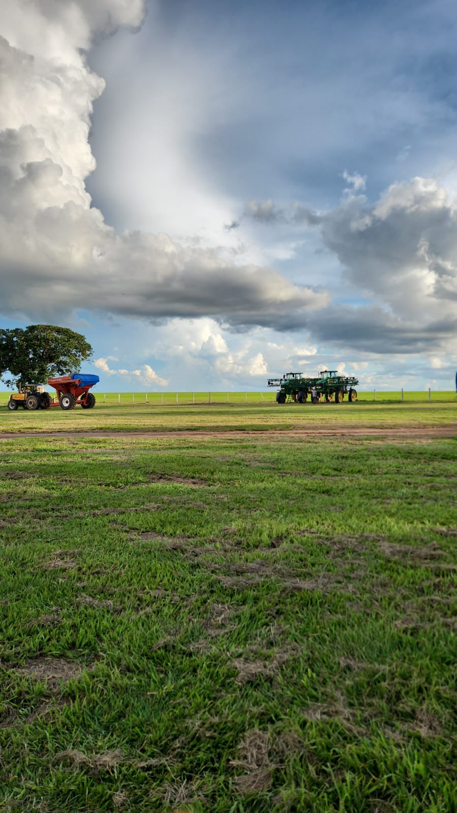Fazenda à Venda em Baliza / GO / 1471 hectares / 1000 Hectares de Área para plantio / 400km de Goiânia / Benfeitorias Completas