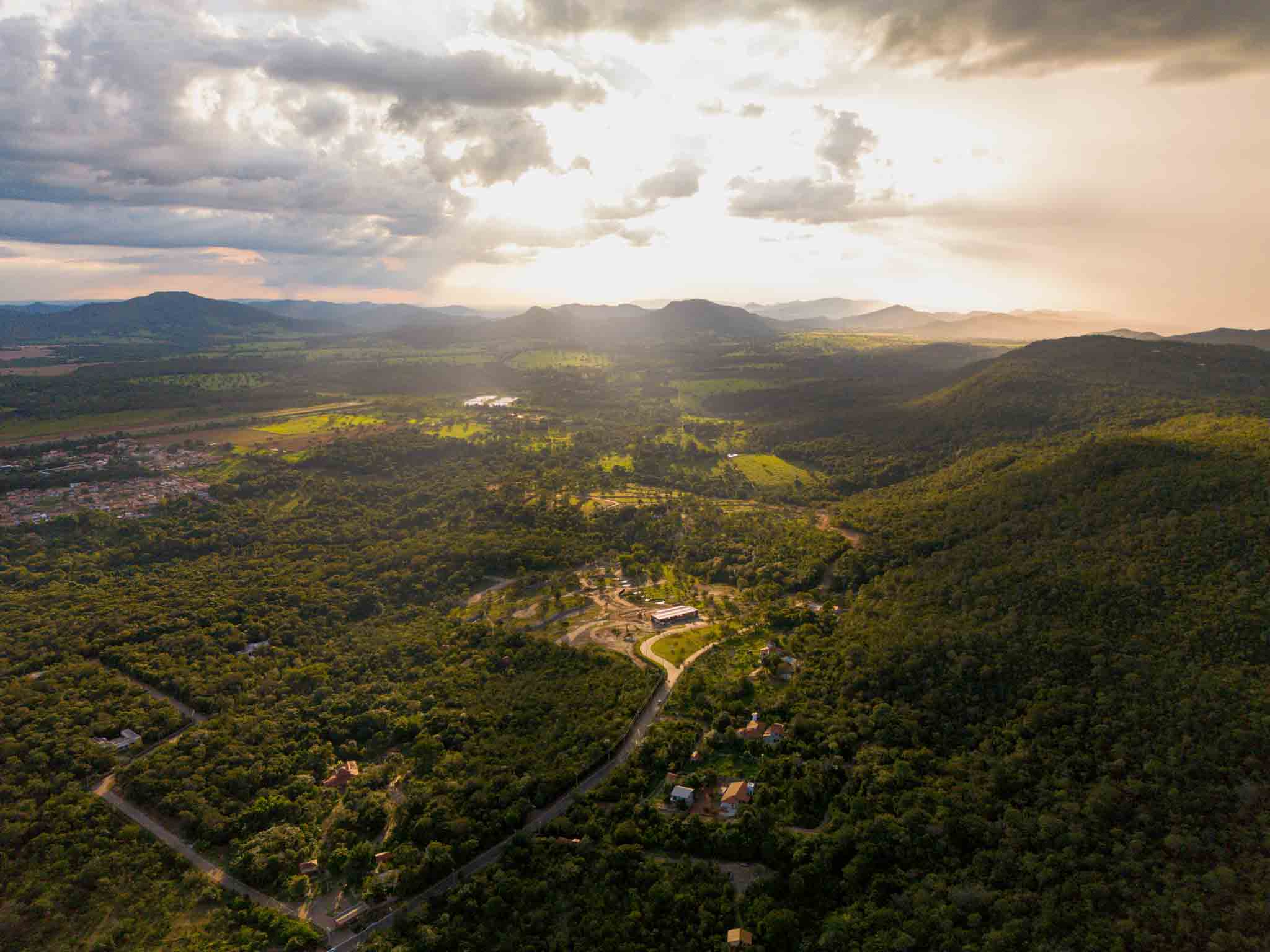 ALDEIA DO VALE - CONDOMÍNIO FECHADO