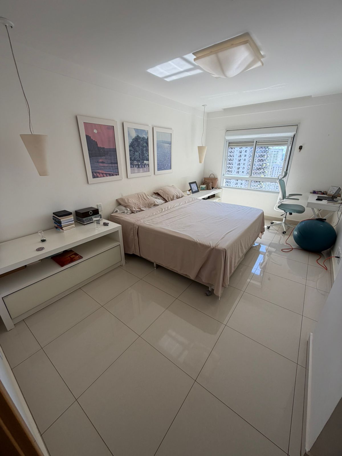 Vingt Trois Residence , 4 suítes plenas na praça da T 23