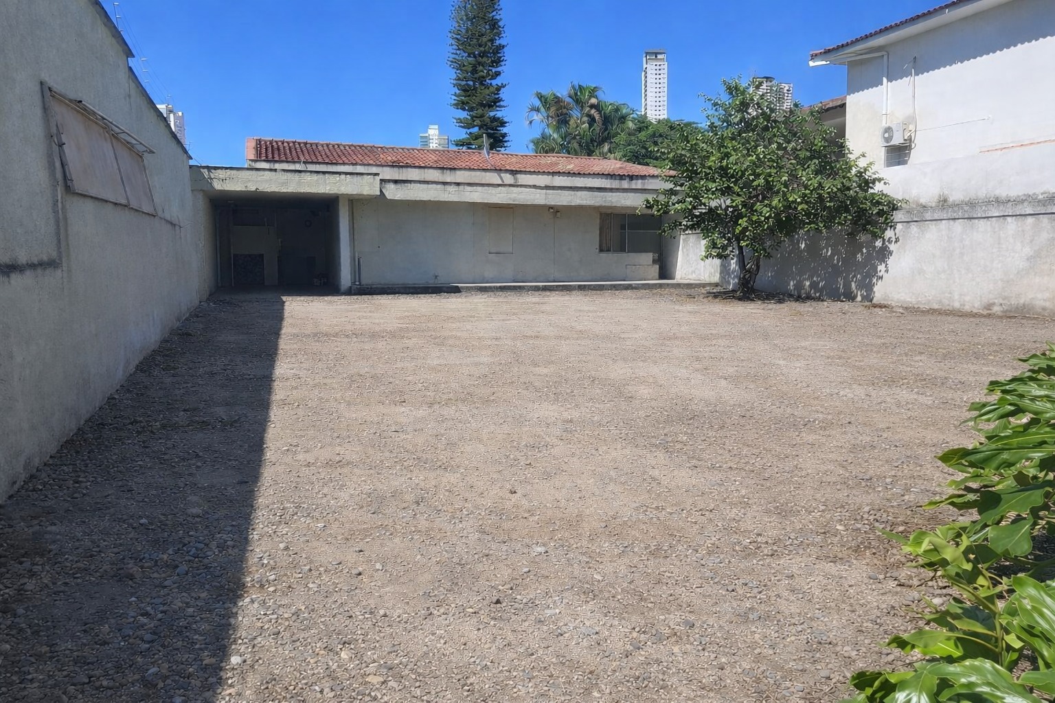 Lote à venda – 600m² próximo ao Lago das Rosas