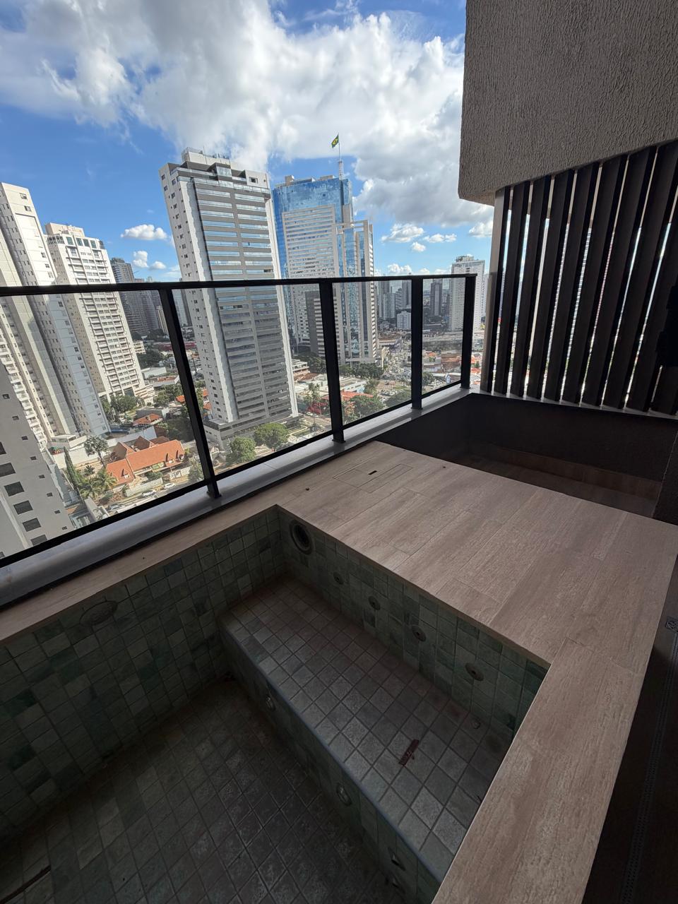 Apartamento no Terraço Bougainville com 3 suítes no Marista, pronto para morar