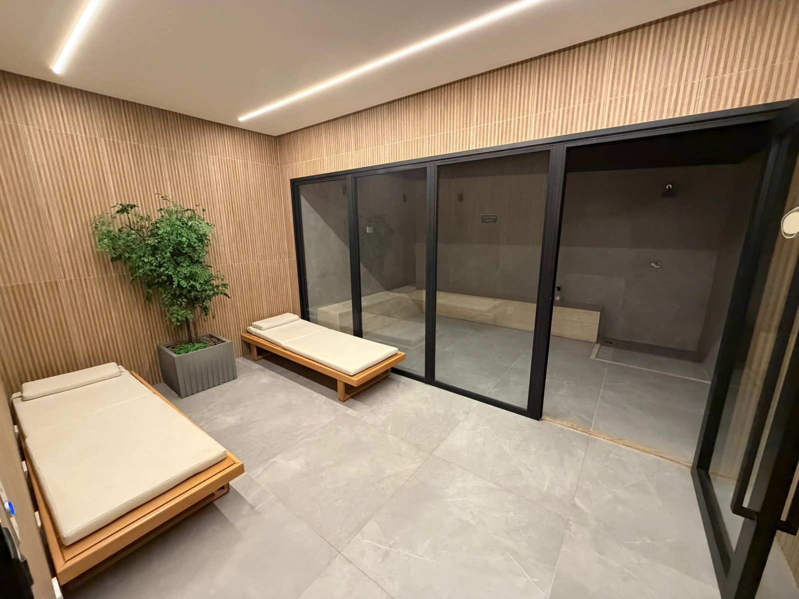 Apartamento no Terraço Bougainville com 3 suítes no Marista, pronto para morar