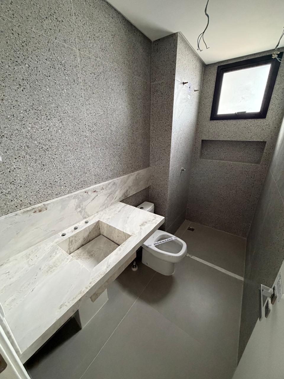 Apartamento no Terraço Bougainville com 3 suítes no Marista, pronto para morar