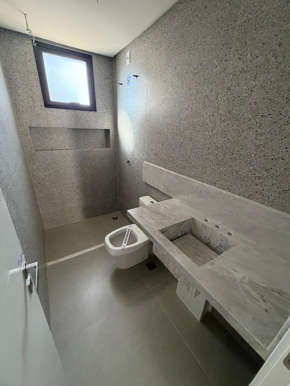 Apartamento no Terraço Bougainville com 3 suítes no Marista, pronto para morar