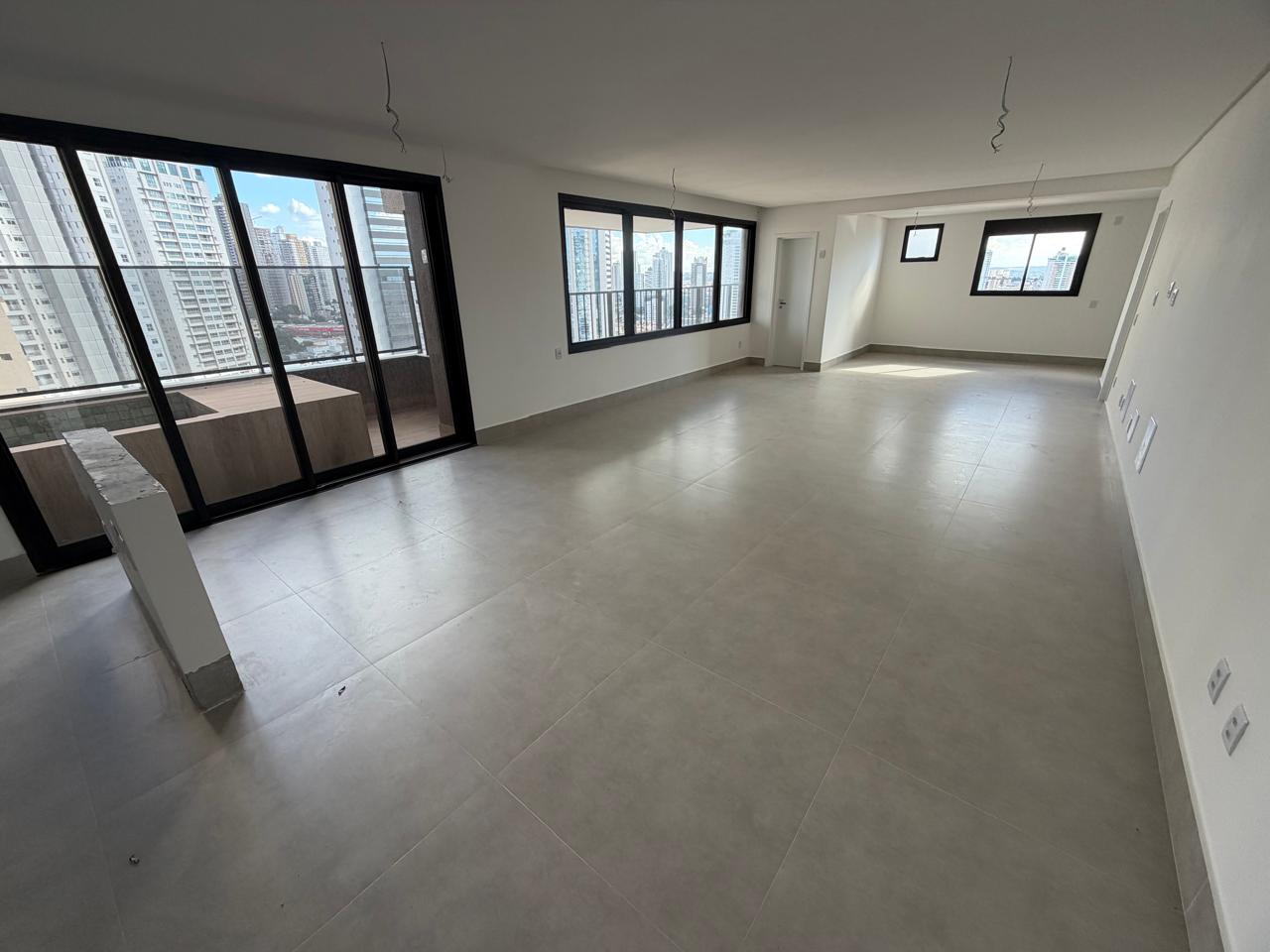 Apartamento no Terraço Bougainville com 3 suítes no Marista, pronto para morar