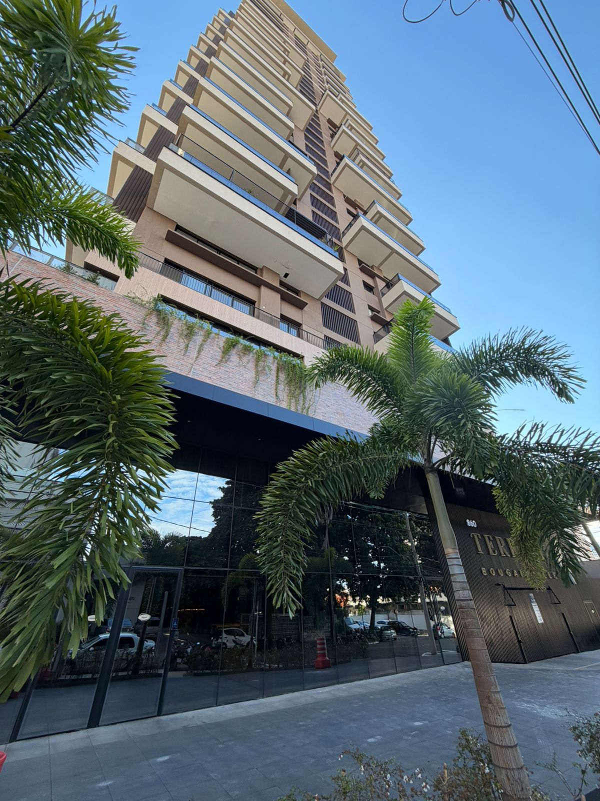 Apartamento no Terraço Bougainville com 3 suítes no Marista, pronto para morar