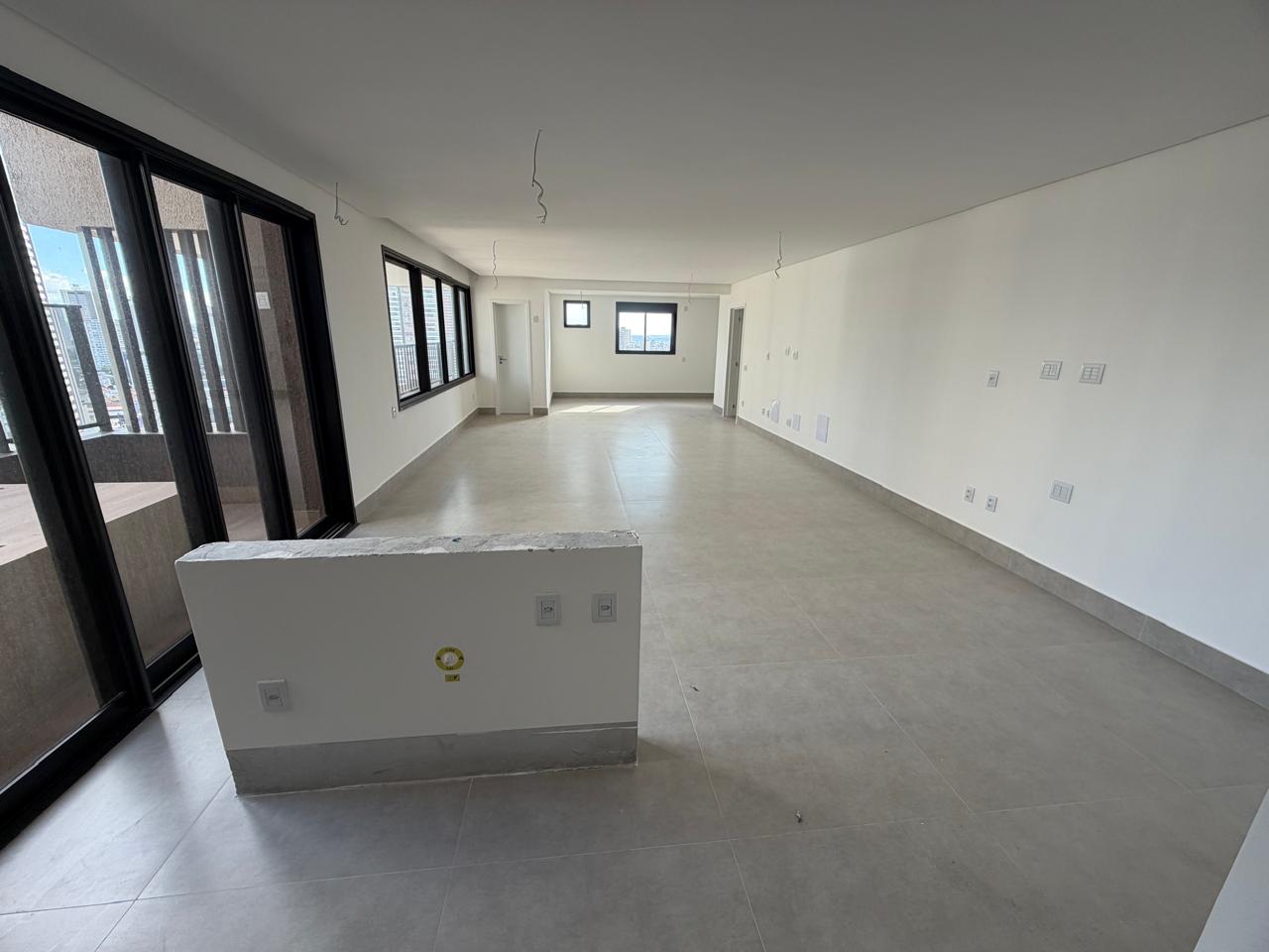 Apartamento no Terraço Bougainville com 3 suítes no Marista, pronto para morar